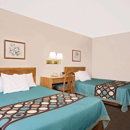 Super 8 By Wyndham Long Prairie Motel Ngoại thất bức ảnh