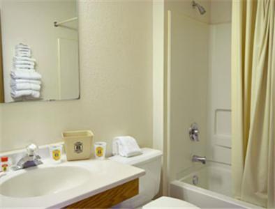 Super 8 By Wyndham Long Prairie Motel Phòng bức ảnh