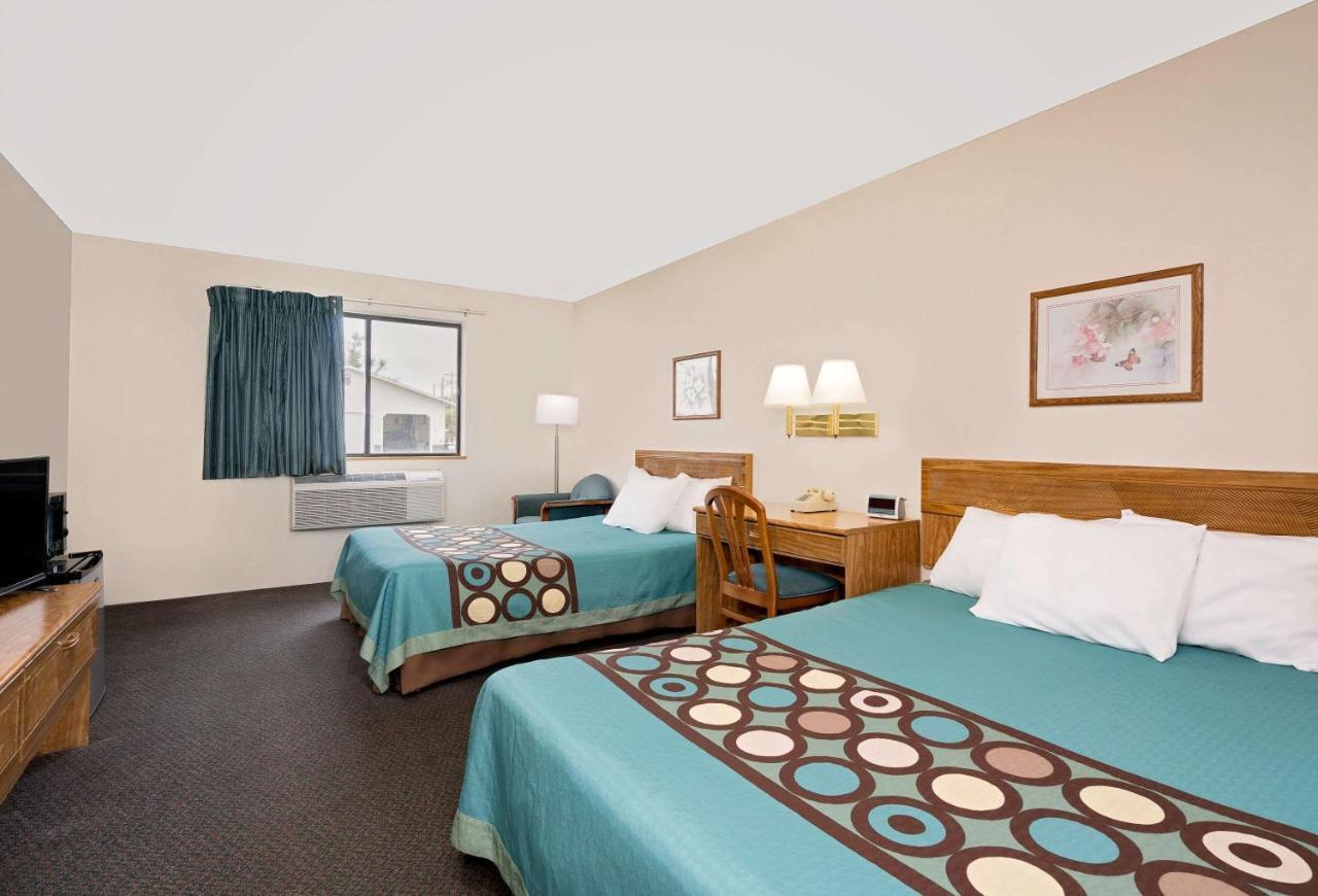 Super 8 By Wyndham Long Prairie Motel Ngoại thất bức ảnh