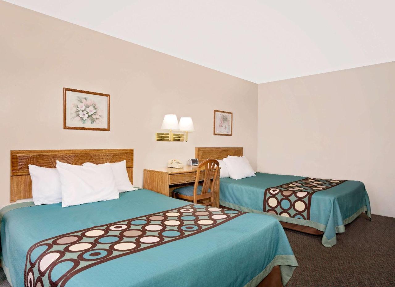 Super 8 By Wyndham Long Prairie Motel Ngoại thất bức ảnh